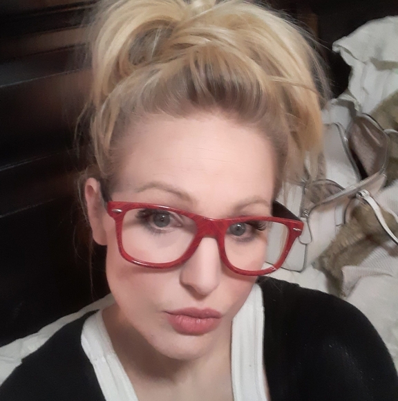 Meet your Posher, Darcy - Picture 1 of 1